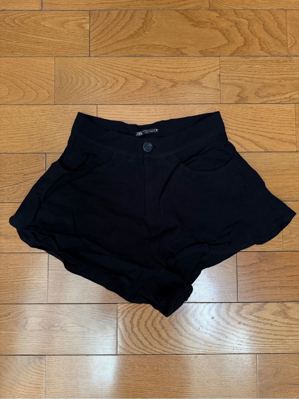 Zara Black High-Waist Casual Shorts